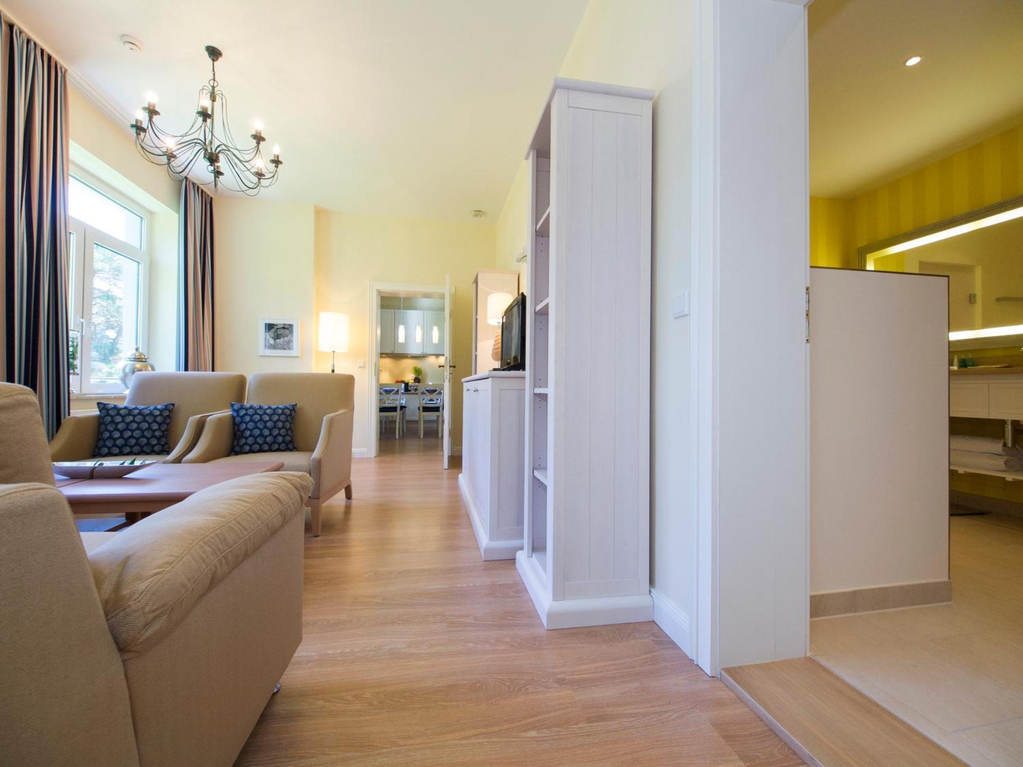Steigenberger Grandhotel & Spa Heringsdorf Εξωτερικό φωτογραφία Interior of a serviced apartment in Munich, Germany